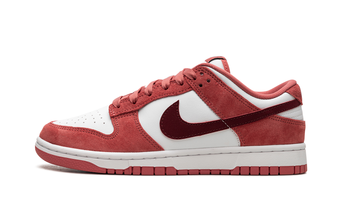 Nike Dunk Low Valentine's Day (2024) (Women's)