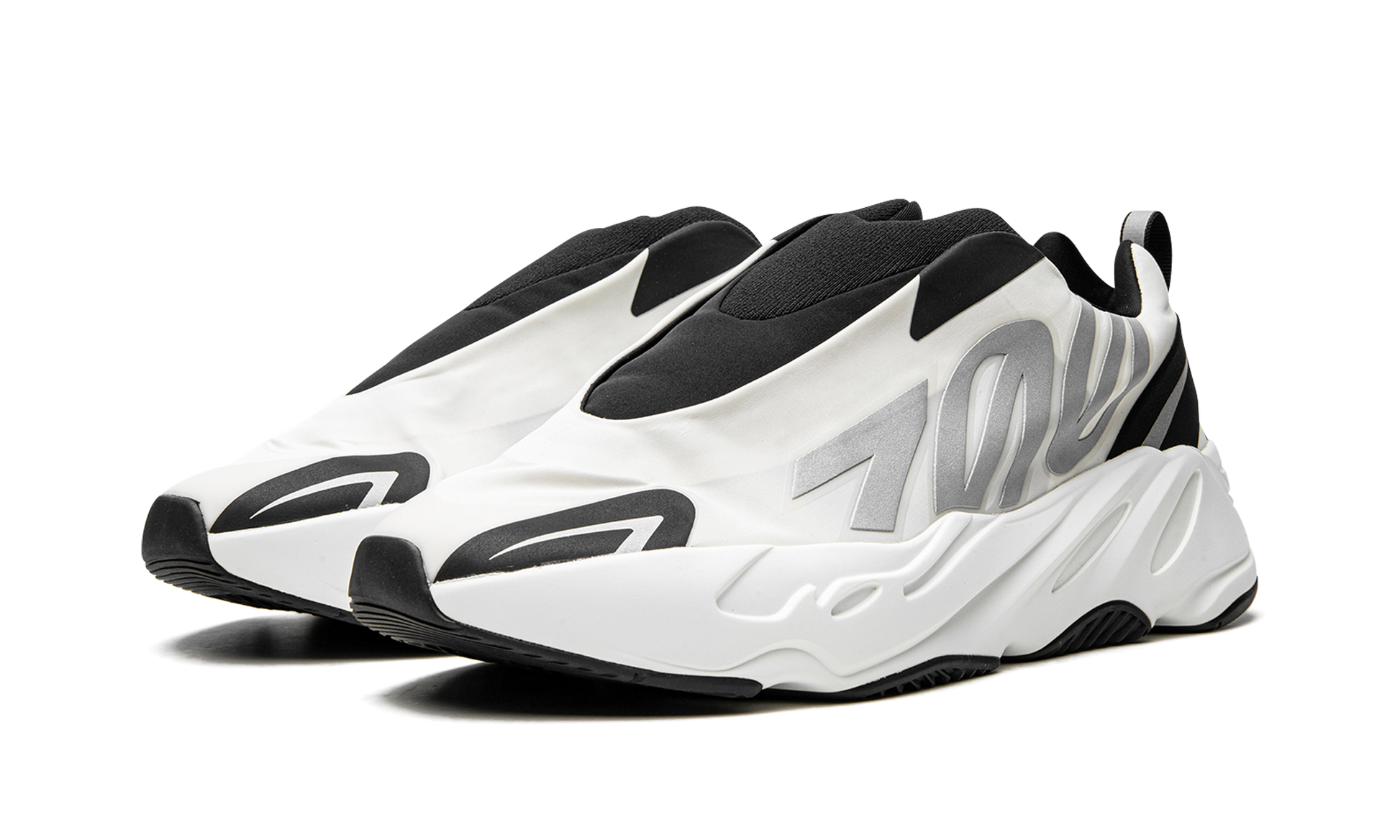 adidas Yeezy Boost 700 MNVN Laceless Analog