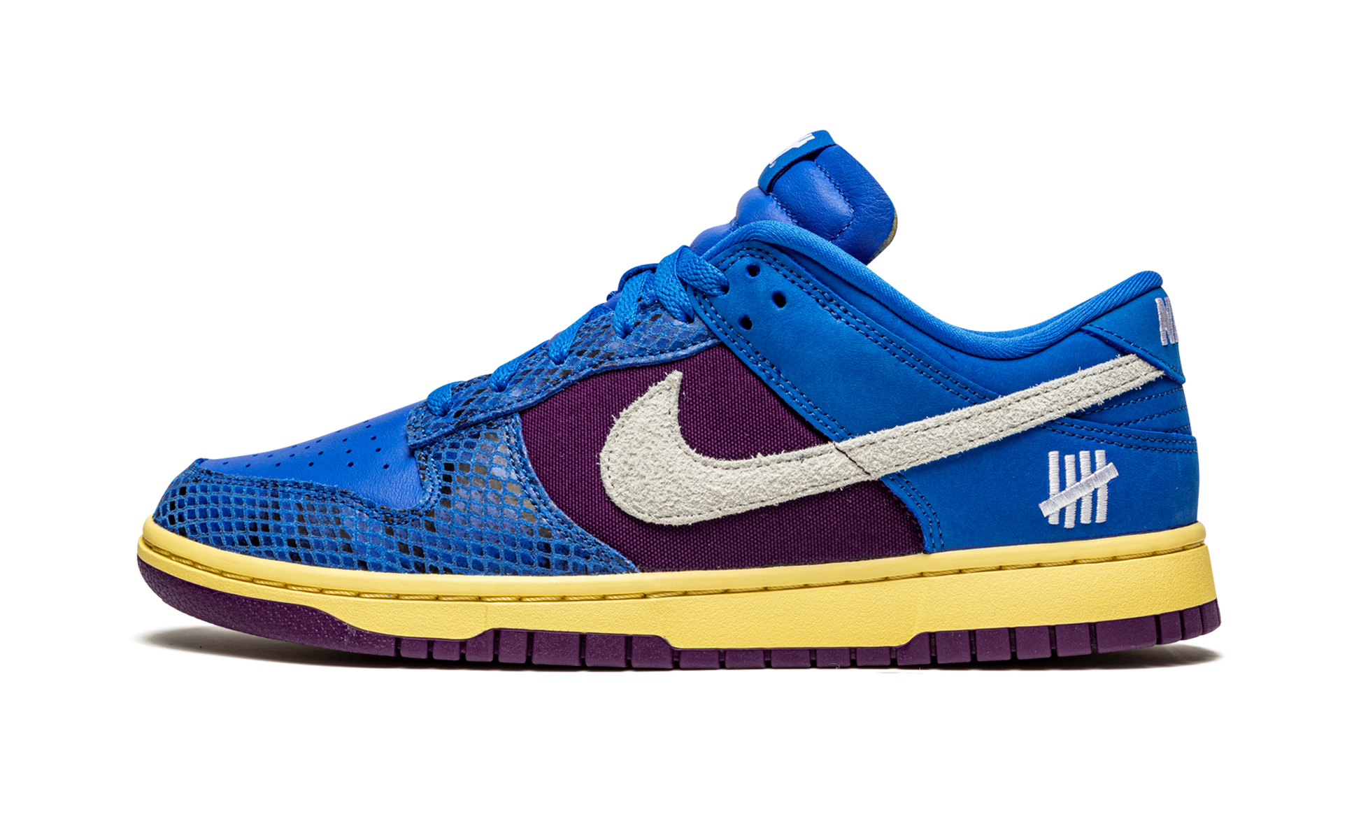 Nike Dunk Low Undefeated 5 On It Dunk vs. AF1