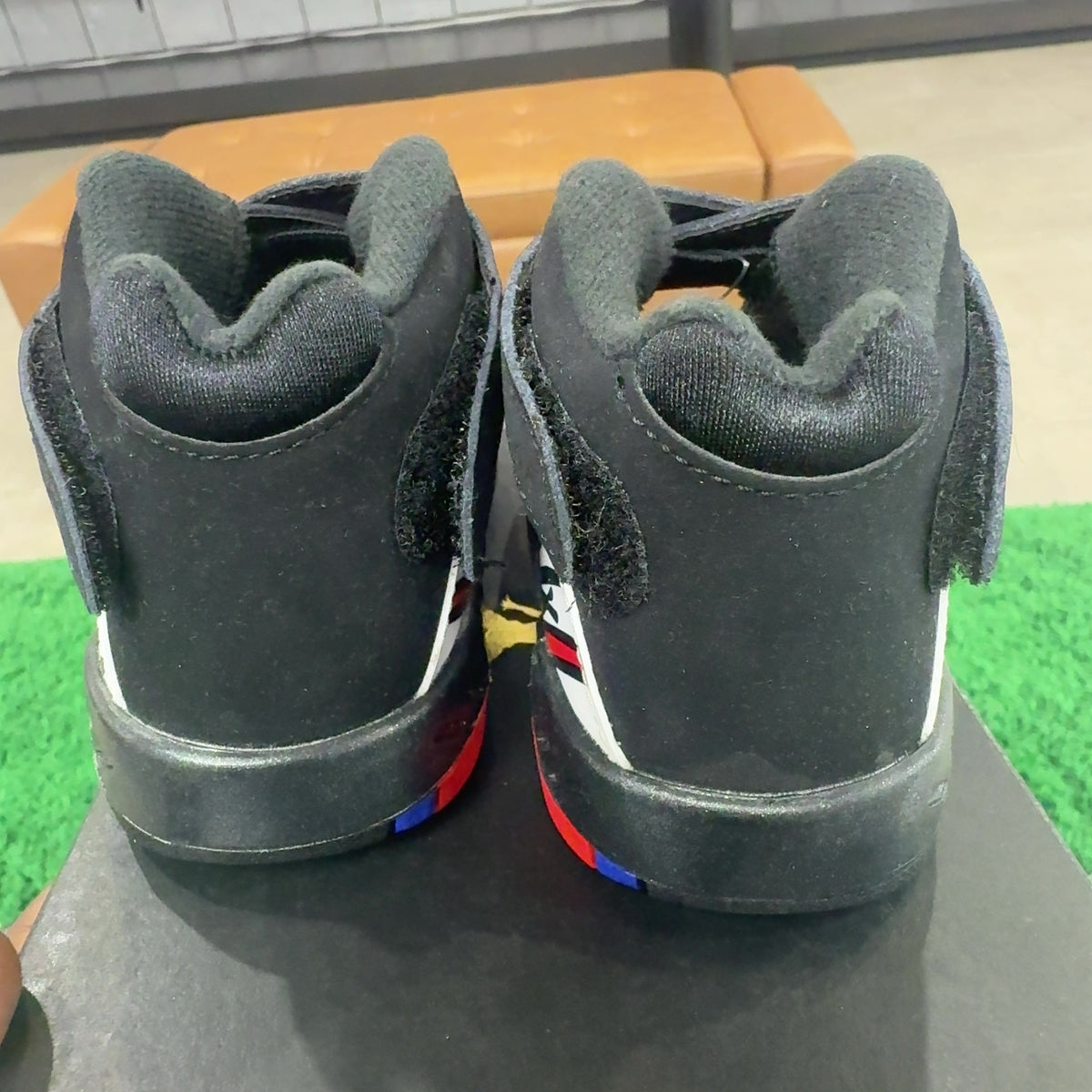 Jordan 8 Retro Playoffs (2023)