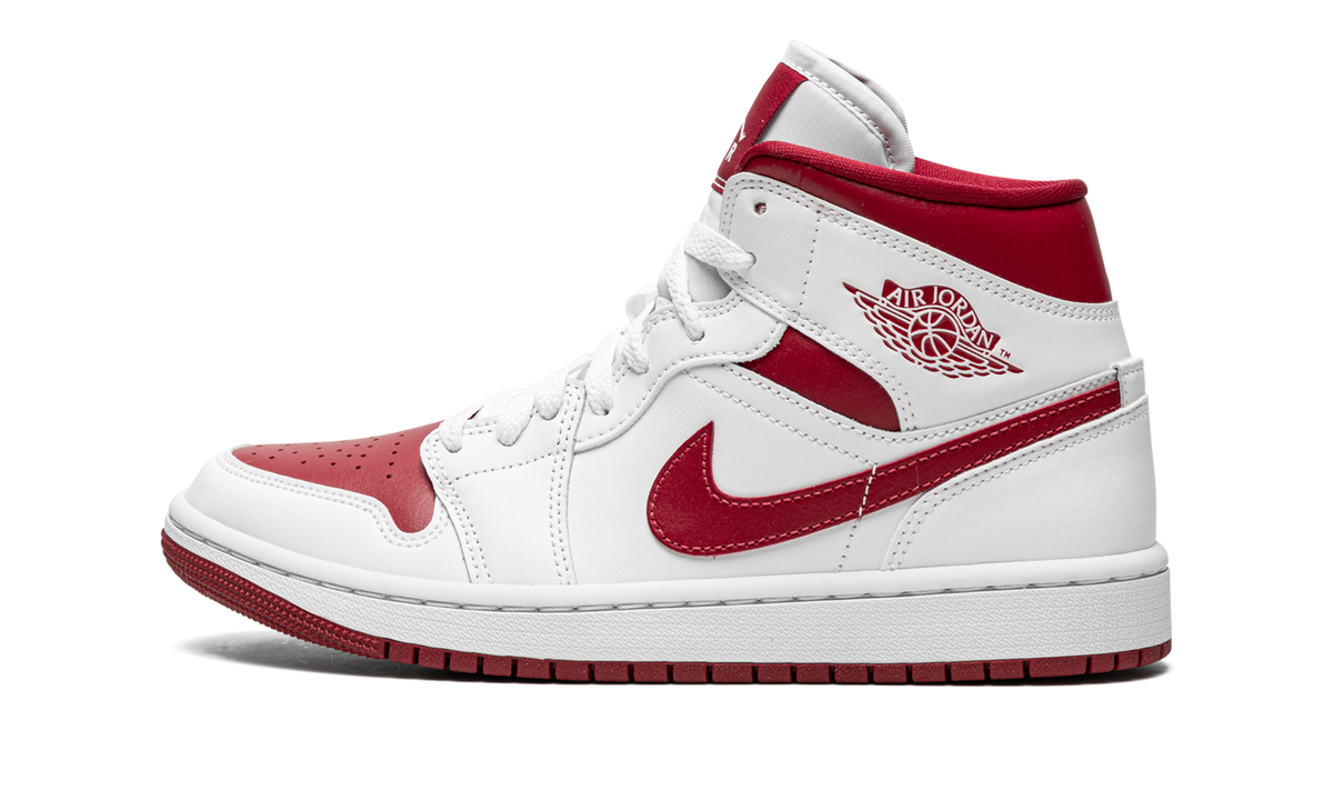 Jordan 1 Mid Reverse Chicago (Women's)