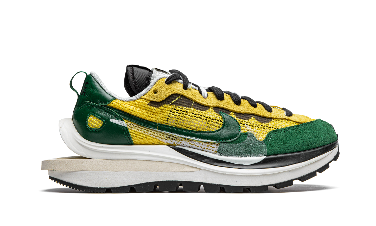 Nike Vaporwaffle sacai Tour Yellow Stadium Green