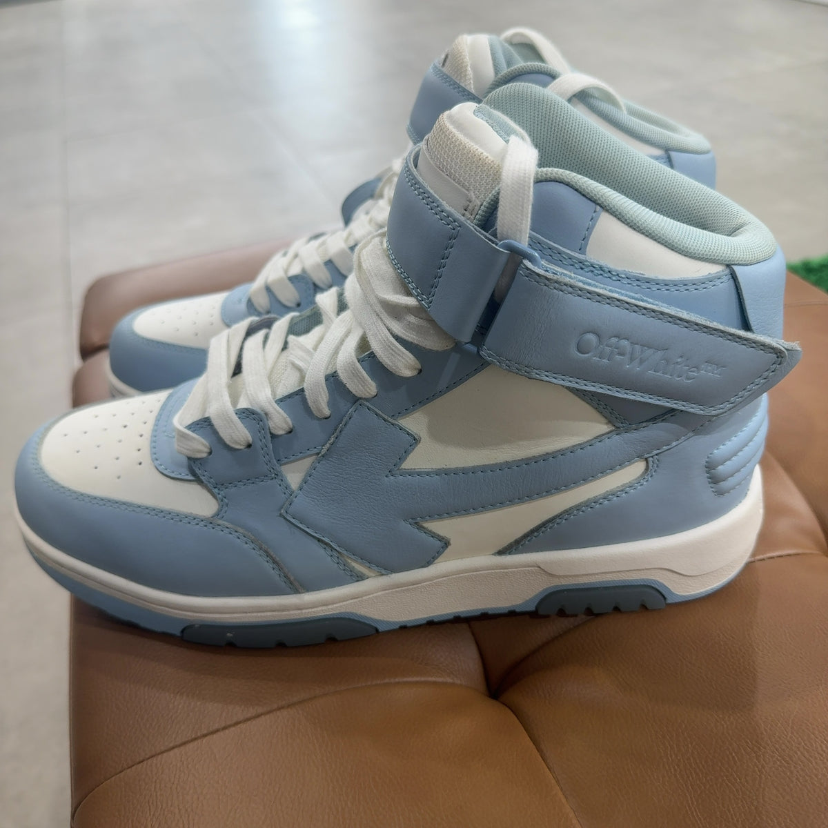 Off White 