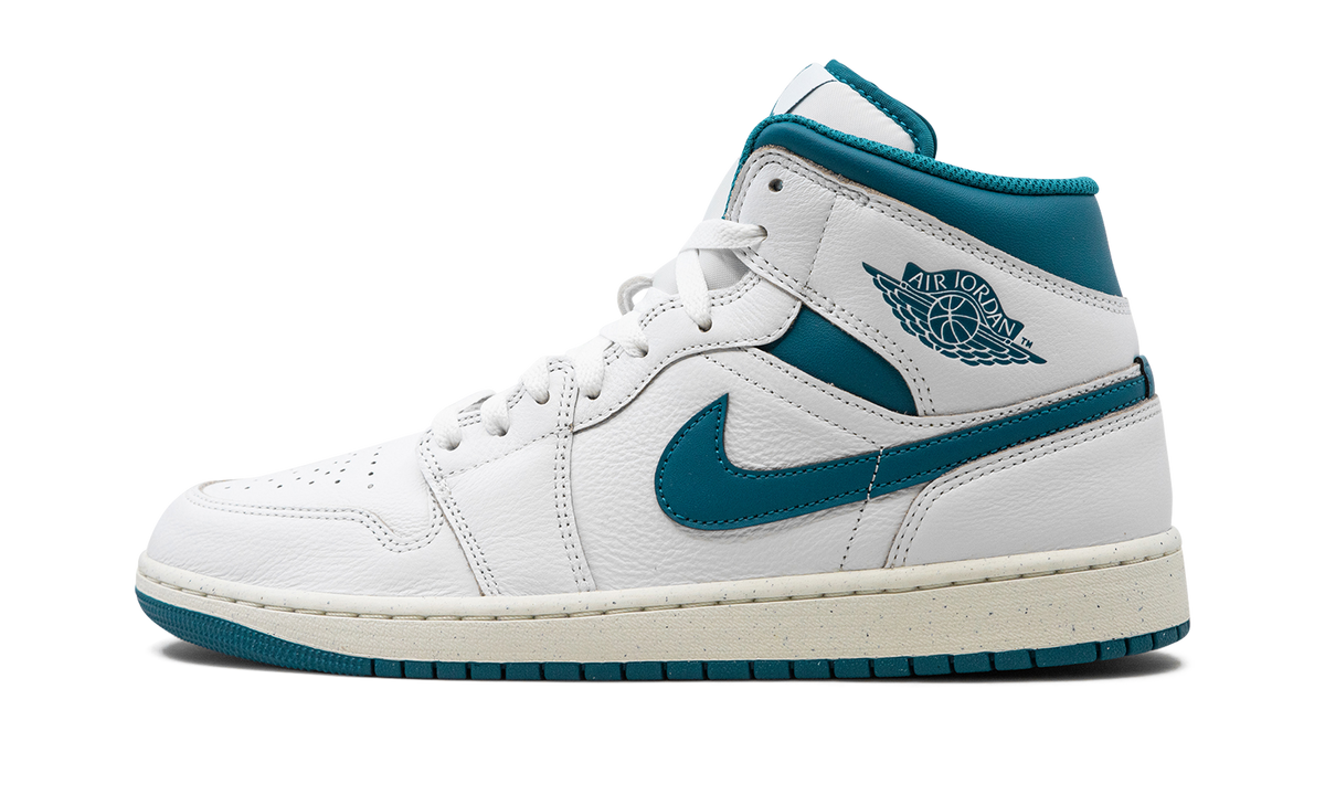 Jordan 1 Mid SE Industrial Blue