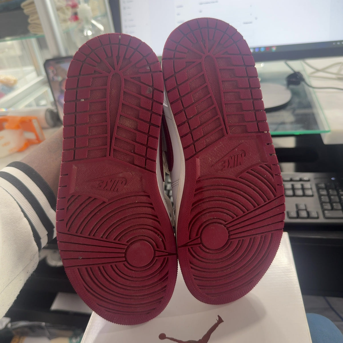Jordan 1 Mid Reverse Chicago (Women's)