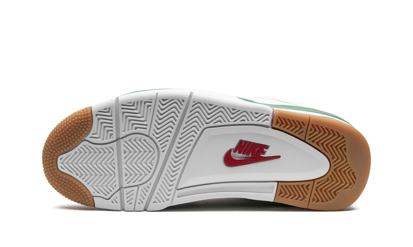 Jordan 4 Retro SB Pine Green