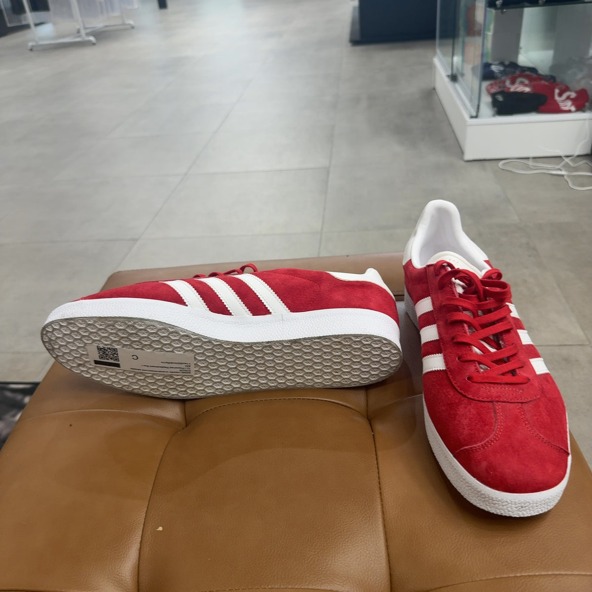 adidas Gazelle Scarlet/White/Gold Metallic