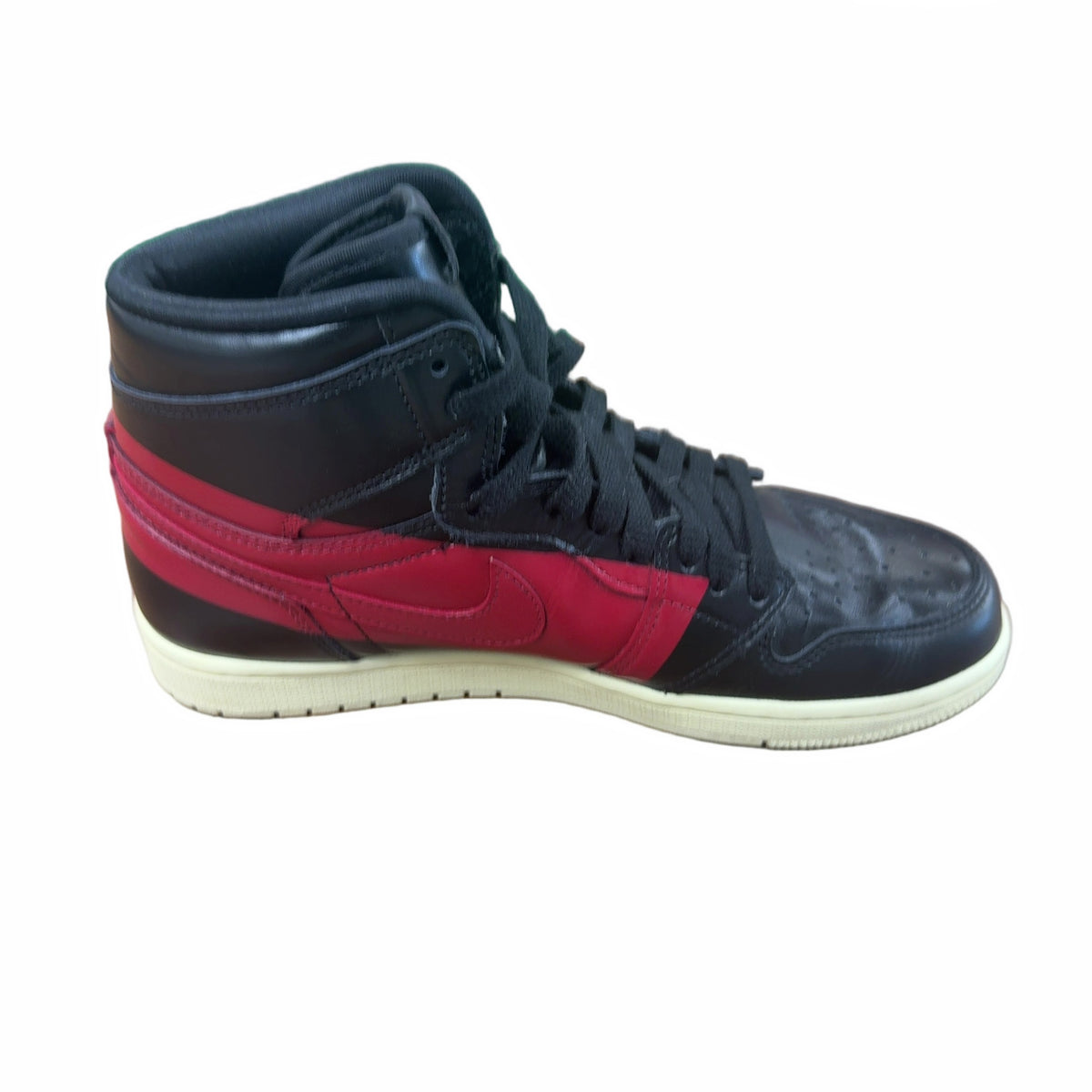 Jordan 1 Retro High OG Defiant Couture