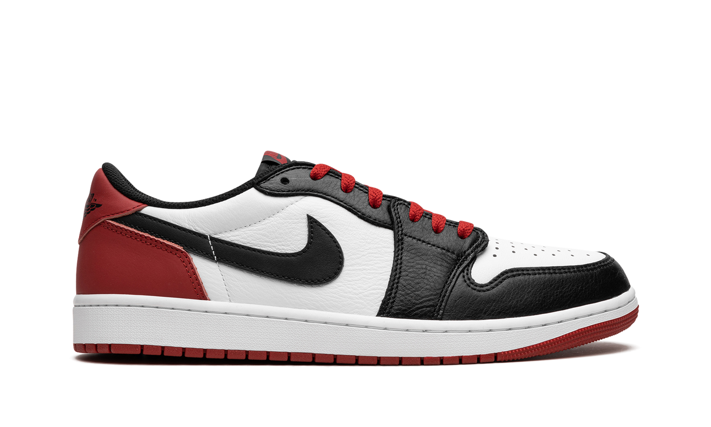 Jordan 1 Retro Low OG Black Toe (2023)