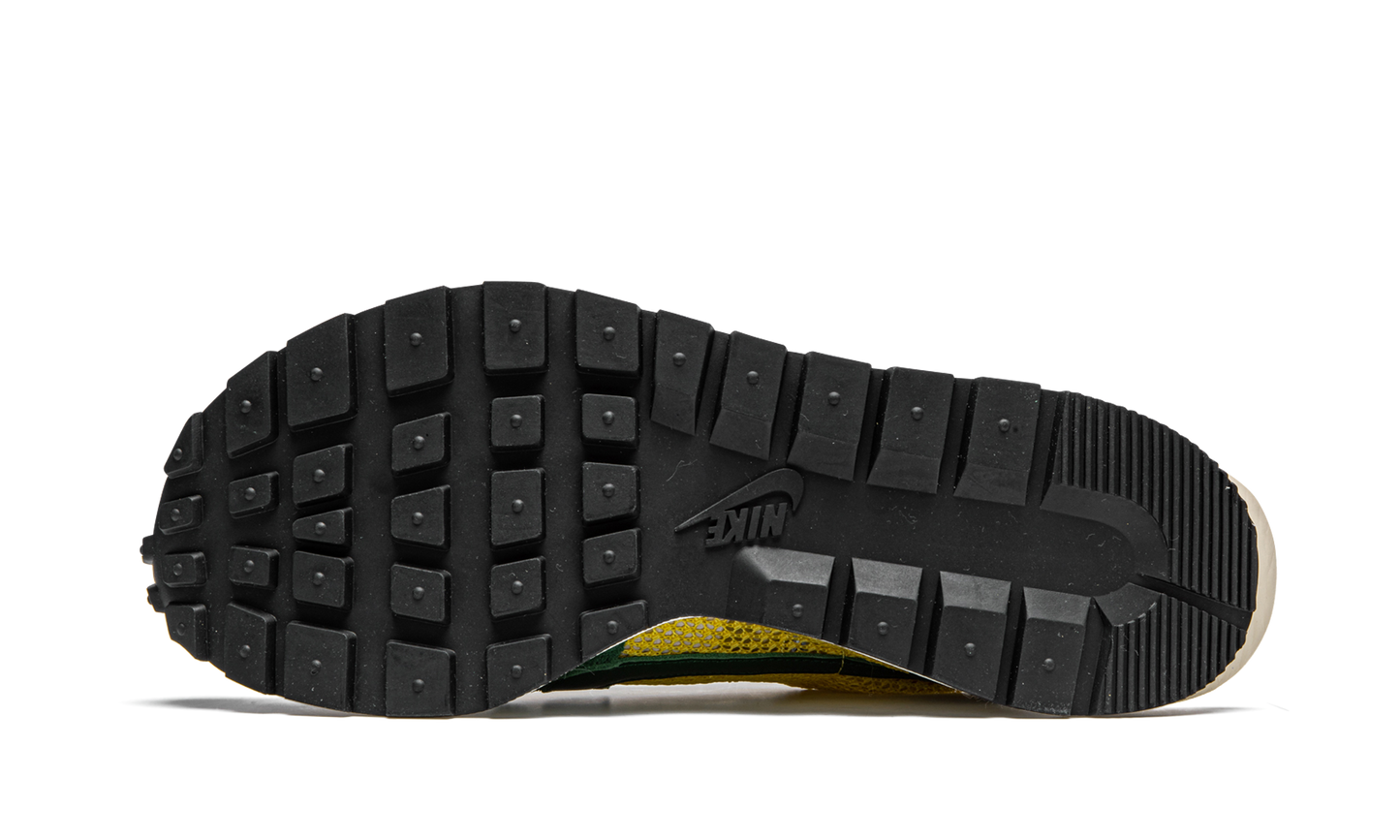 Nike Vaporwaffle sacai Tour Yellow Stadium Green