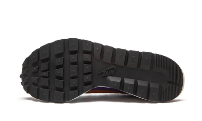 Nike Vaporwaffle sacai Dark Iris