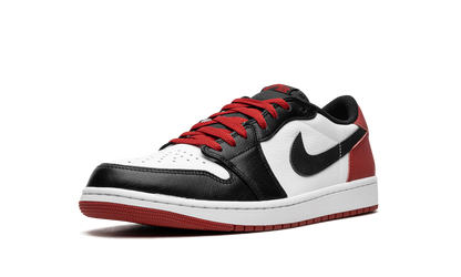 Jordan 1 Retro Low OG Black Toe (2023)
