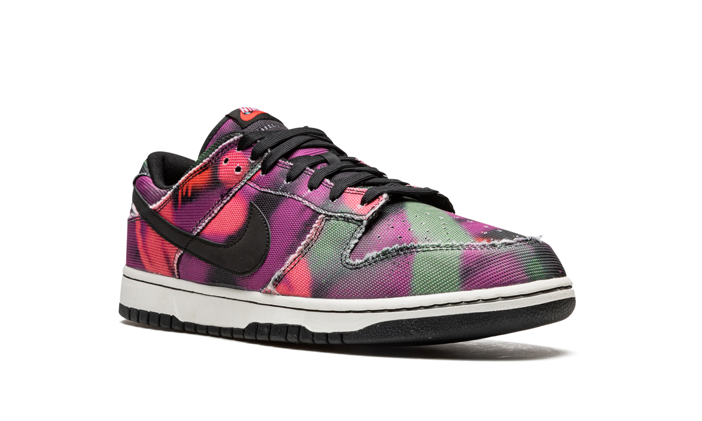 Nike Dunk Low Graffiti Pink