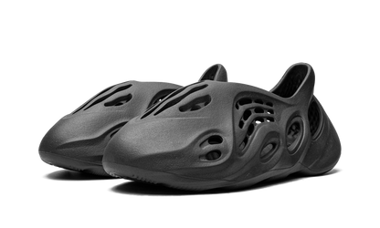 adidas Yeezy Foam RNR Onyx