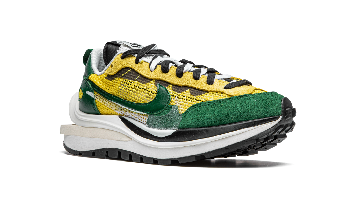 Nike Vaporwaffle sacai Tour Yellow Stadium Green
