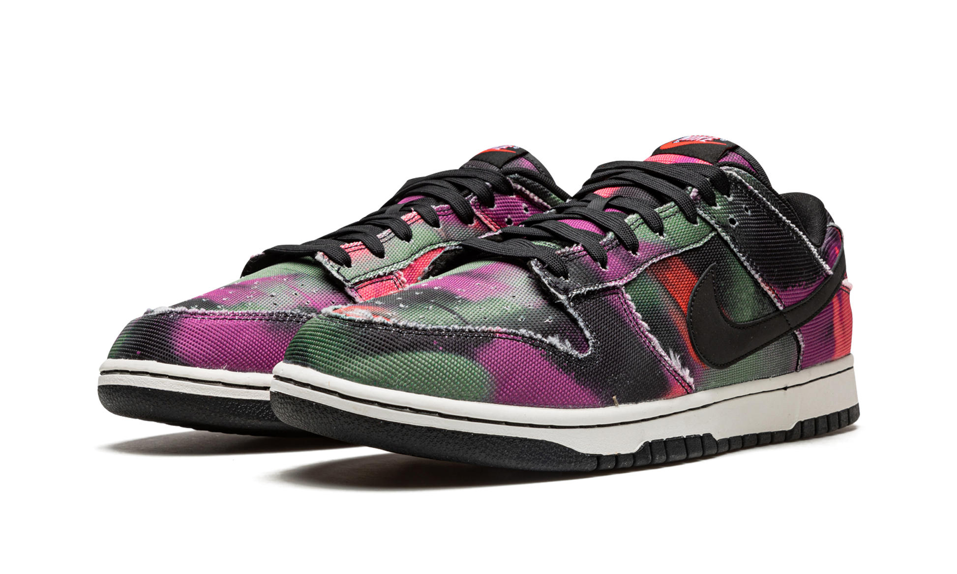 Nike Dunk Low Graffiti Pink