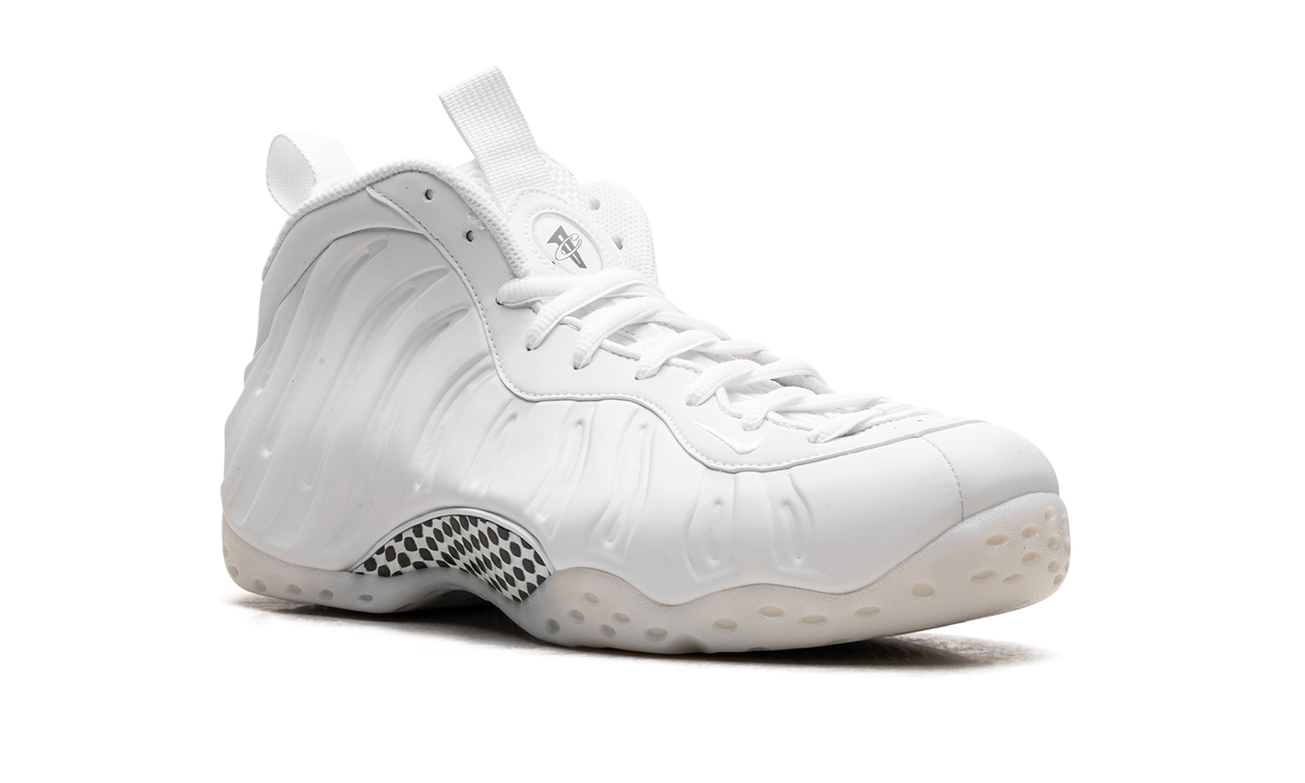 Nike Air Foamposite One Triple White