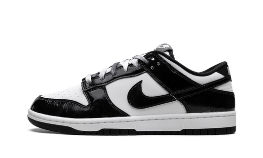 Nike Dunk Low SE Panda