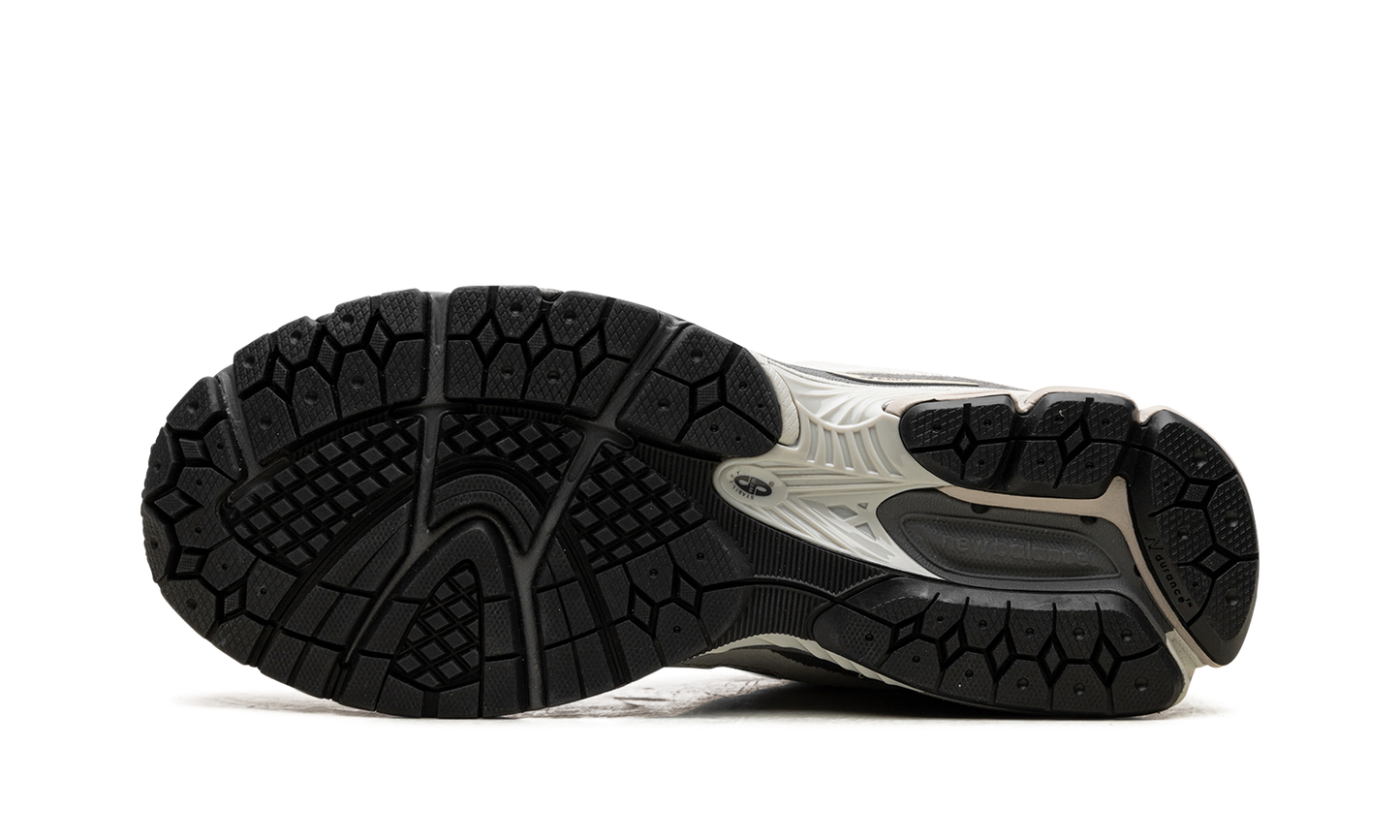 New Balance 2002R Raincloud Concrete