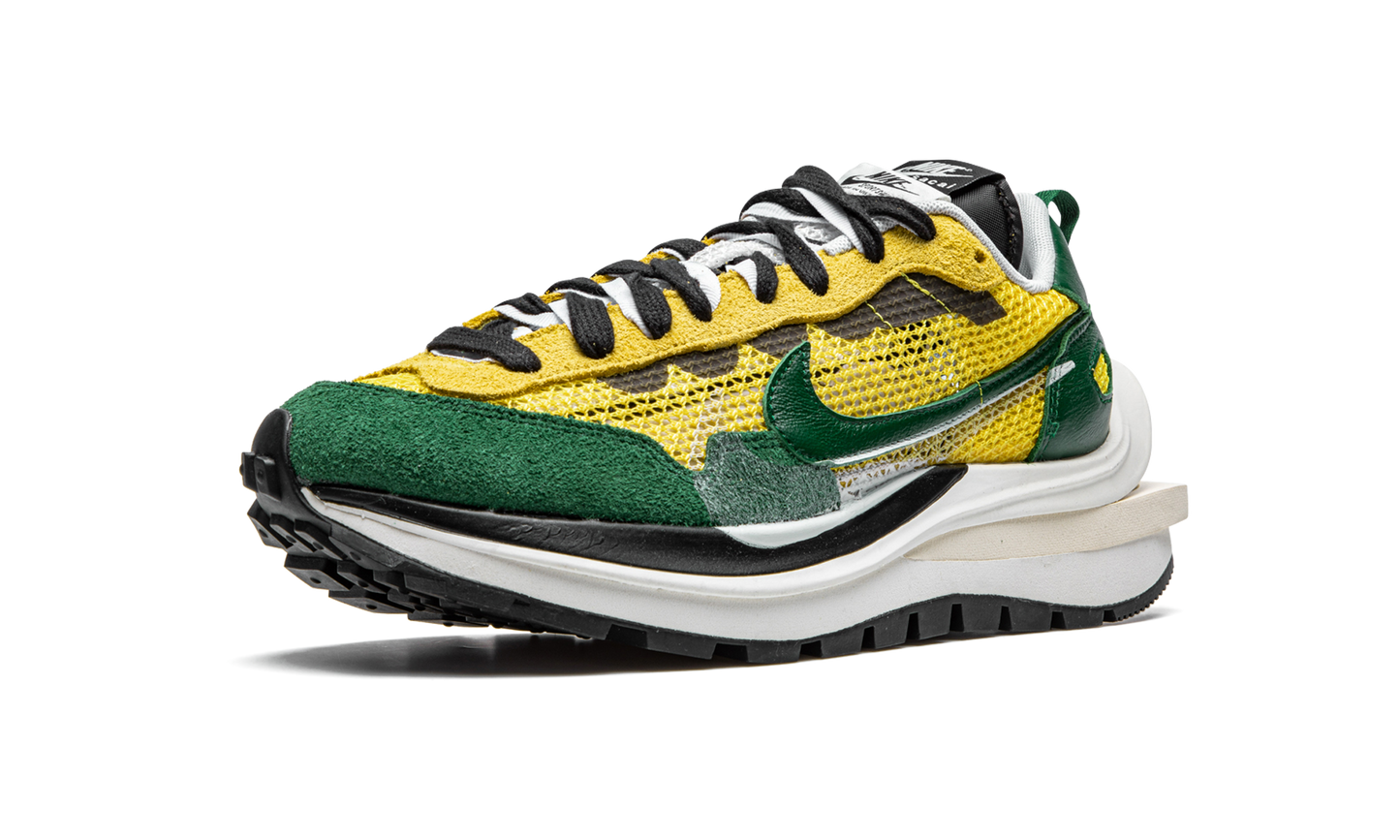 Nike Vaporwaffle sacai Tour Yellow Stadium Green