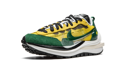 Nike Vaporwaffle sacai Tour Yellow Stadium Green