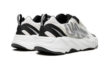 adidas Yeezy Boost 700 MNVN Laceless Analog