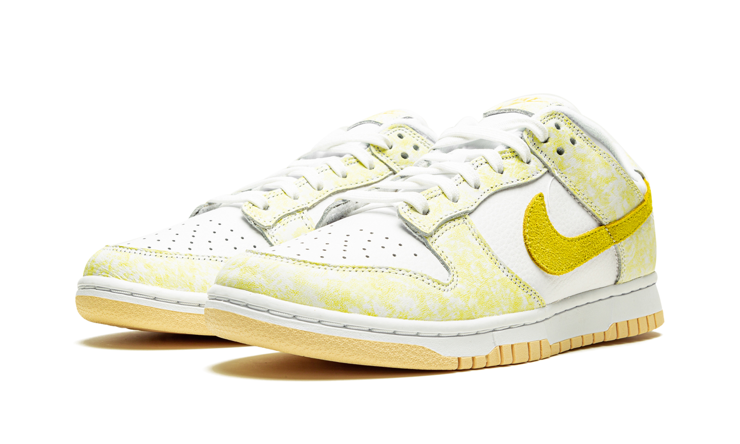 Nike Dunk Low Yellow Strike (Women's)