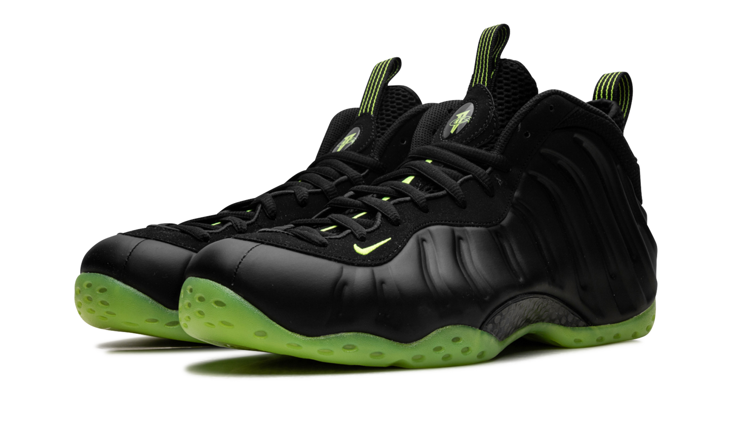 Nike Air Foamposite One Black Volt
