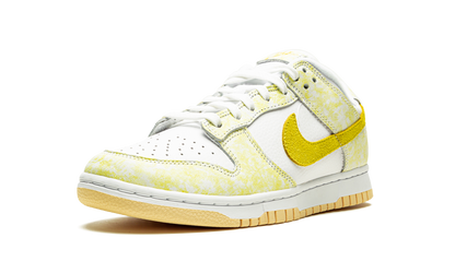 Nike Dunk Low Yellow Strike (Women's)