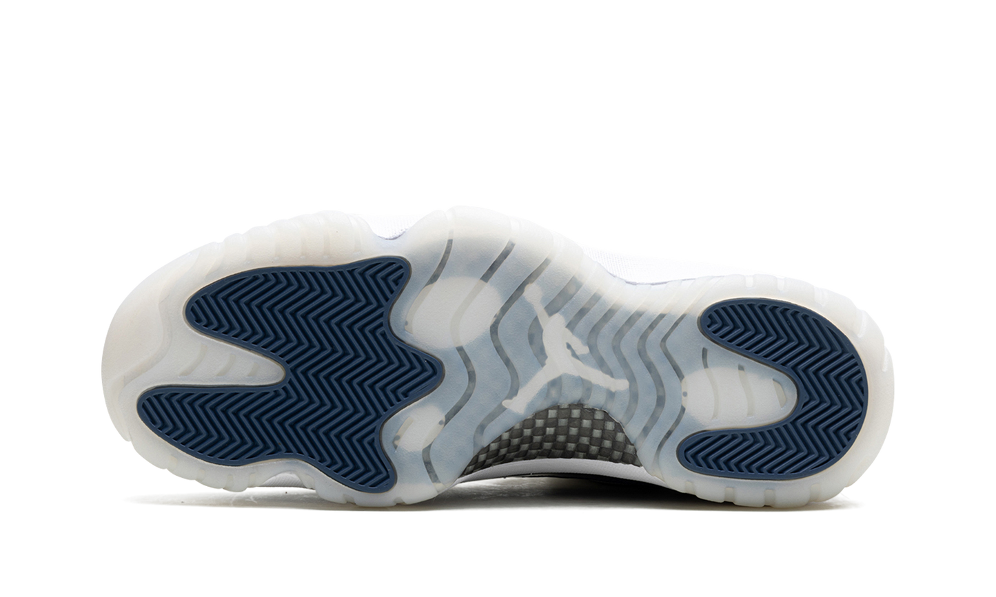 Jordan 11 Retro Low Diffused Blue