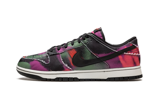 Nike Dunk Low Graffiti Pink